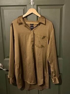 GAP Olive/Tan Button-Down Shirt